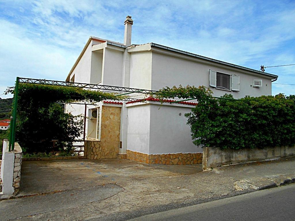 Studio Slatine 12811A Buitenkant foto